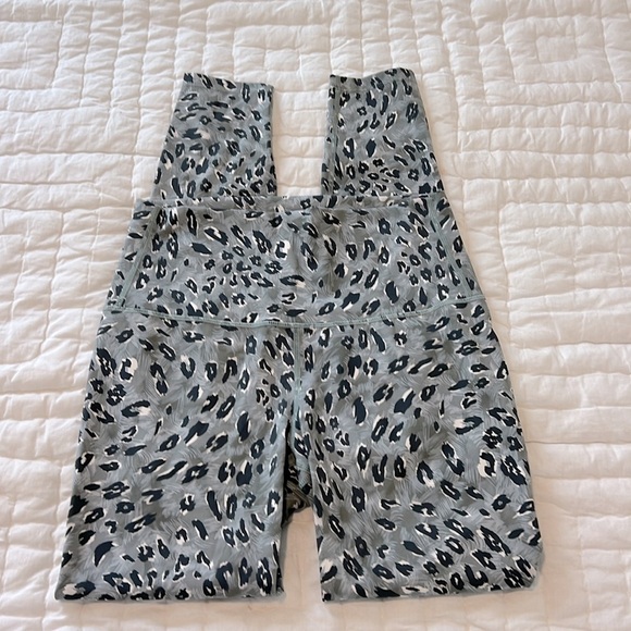 Varley Leopard Cheetah Print Leggings Small Gray Green Black White Animal Print - Picture 7 of 15